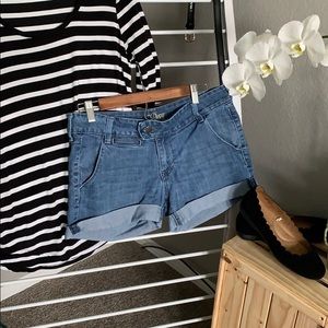 Old Navy Diva Cuffed shorts, size 8